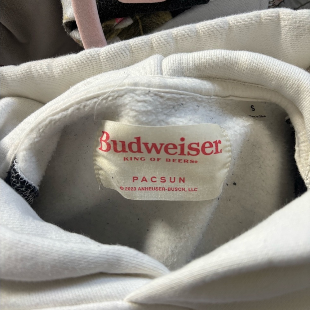 PacSun Black and White Budweiser Collab Hoodie Chic 2023 Fashion - Picture 6 of 6